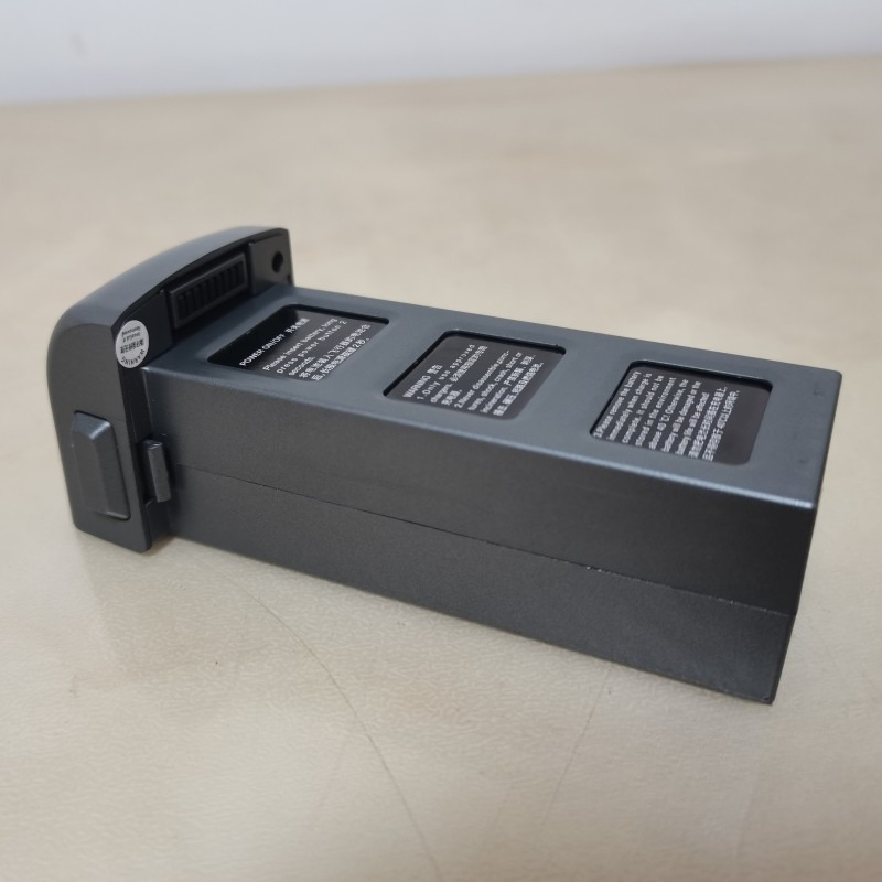11.4V 3100mAh バッテリー C-FLY Fait - Drone Battery Li-Ion のレビューと価格